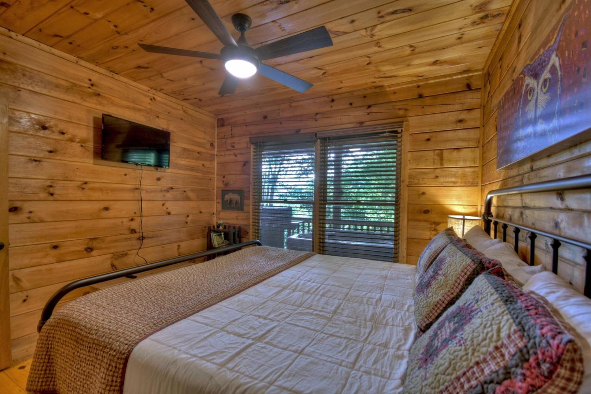 אלייז'ה Bearfoot Ridge Wood-Burning Fireplace Cozy Hot Tub Serene Views מראה חיצוני תמונה