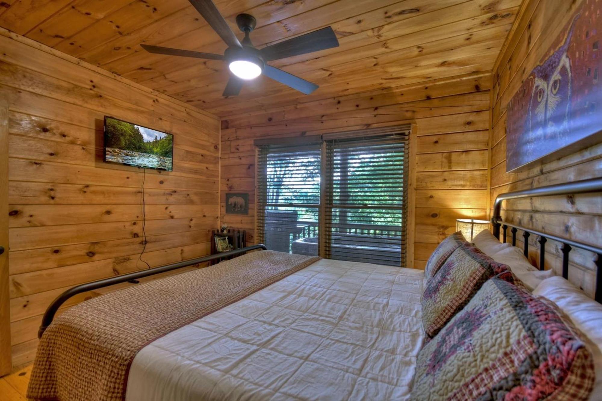 אלייז'ה Bearfoot Ridge Wood-Burning Fireplace Cozy Hot Tub Serene Views מראה חיצוני תמונה